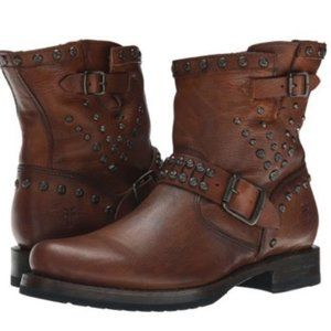 Frye Veronica Stud Moto Short (Dark Brown Wash)